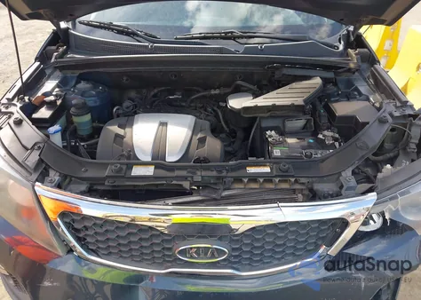 2011 Kia Sorento Lx V6 z USA, uszkodzony, nr VIN 5XYKT4A27BG082345